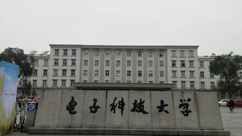 电容容量的选择与电路的设计密切相关。在不同的电路中，电容容量发挥着不同的作用：